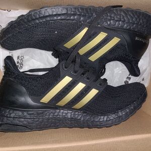Adidas Ultaboost 4.0 size 4.5